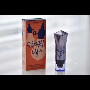 Benefit Watt’s Up! Cream-to-Powder Highlighter
